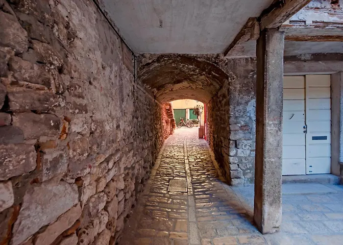 Guest House Sotto I Volti Centro Storico