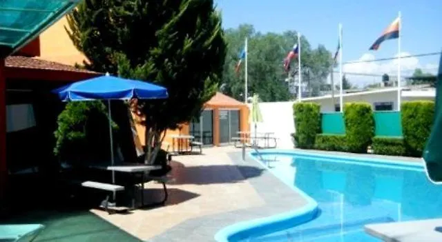 Leo Hotel