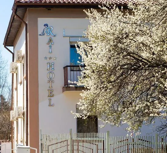 Раѝ