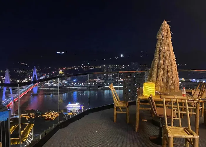 Yunqi River View Terrace Hotel