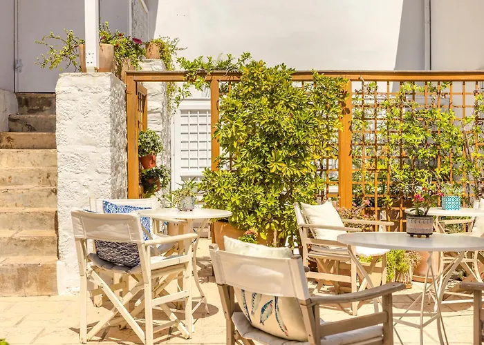 Hydra Hotel