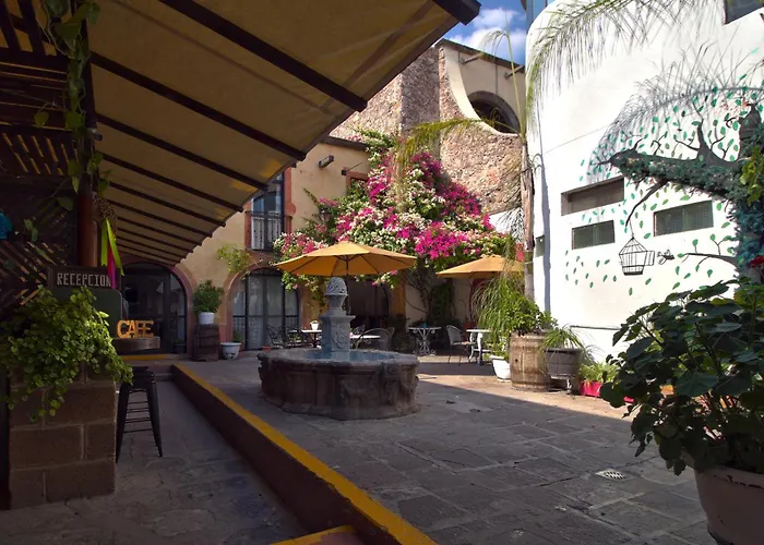 Hotel Punto 79