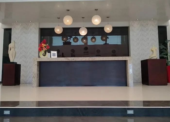 Hotel Two Select