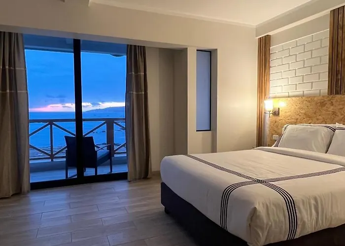 Hotel Aloha