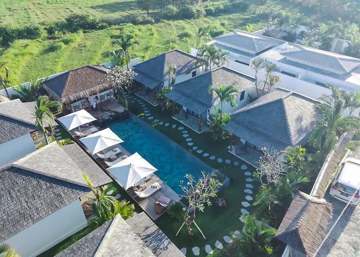 EHOA BALI Nyanyi Boutique Hotel - In front of entrance to NUANU