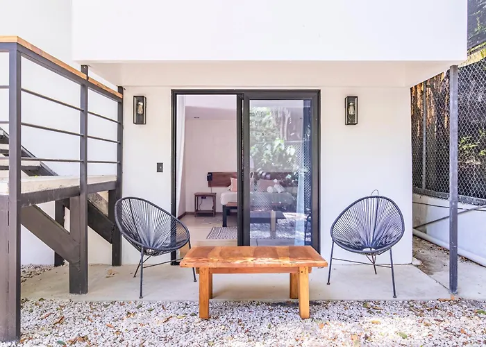 Believe Surf & Yoga Lodge Santa Teresa