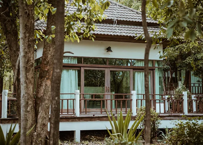 Tak Andaman Resort & Hotel