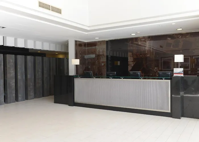 Holiday Inn Santiago - Airport Terminal By Ihg
