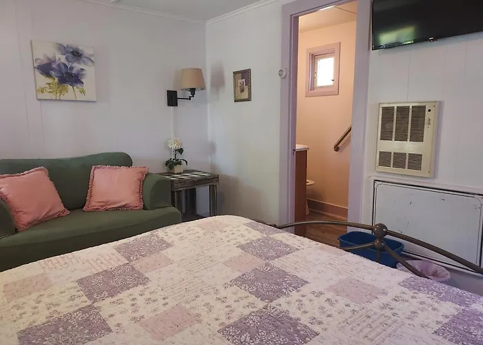 Serenity Motel