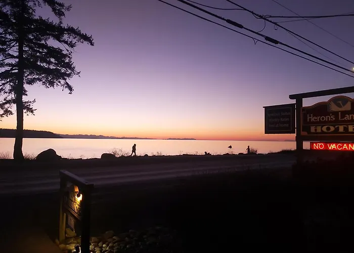 Heron'S Landing Hotel