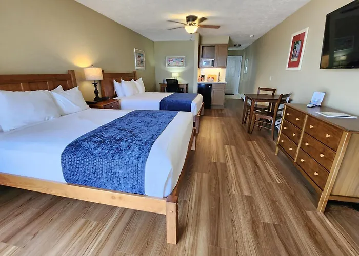 Pointes North Beachfront Hotel - 2 Person Spa Tub Studios
