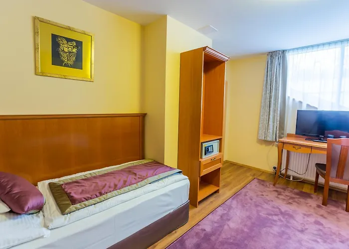 Pannonia Hotel
