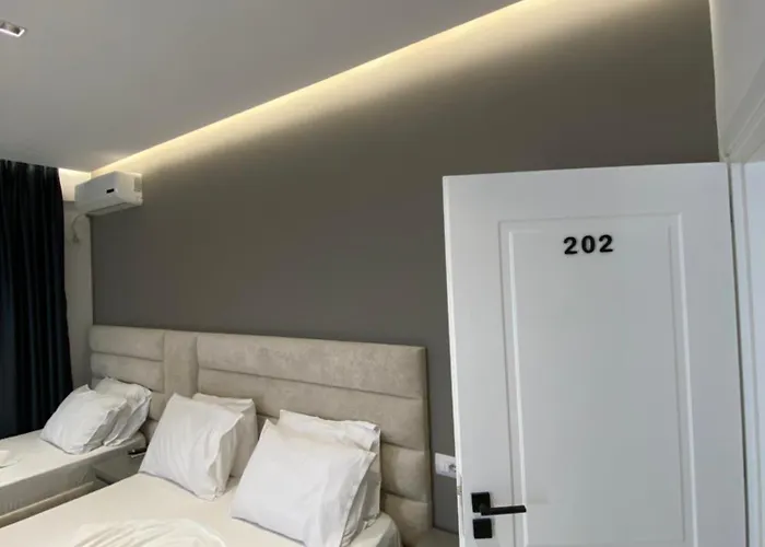 Hotel Erioni