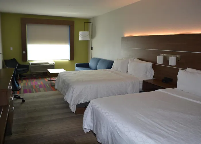 Holiday Inn Express & Suites