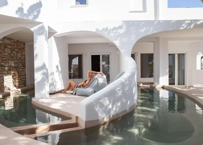 Aloni Hotel & Suites