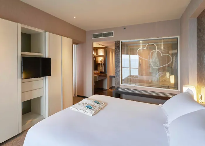 Richmond Nua Wellness Spa - Adult Only