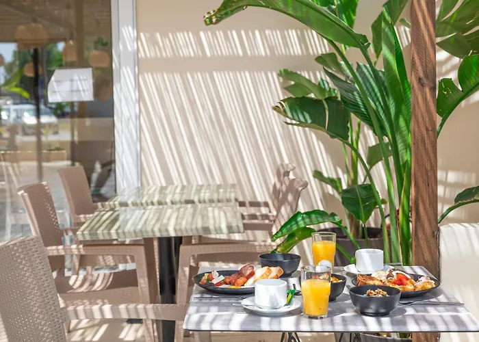 Atma Beach Rooms&Suites