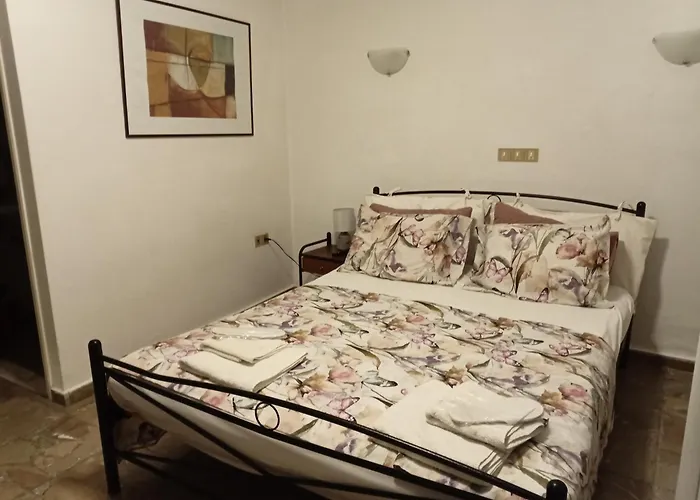 Nikos Rooms Pansion