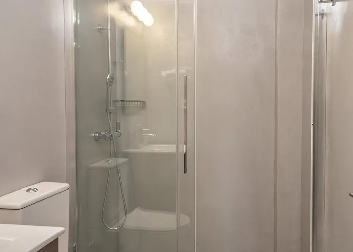 Mary'S Studios & Apartment