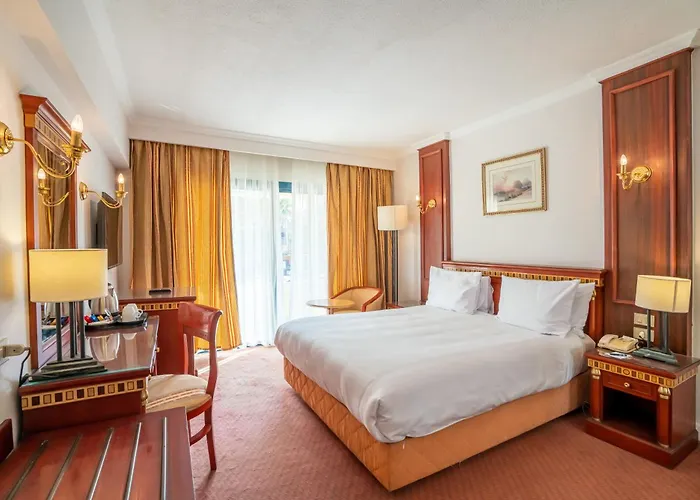 Azal Pyramids Hotel