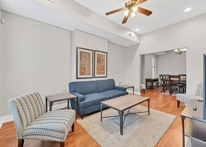 St Louis Tower Grove Two-Story Townhome Perfect For Groups Side A