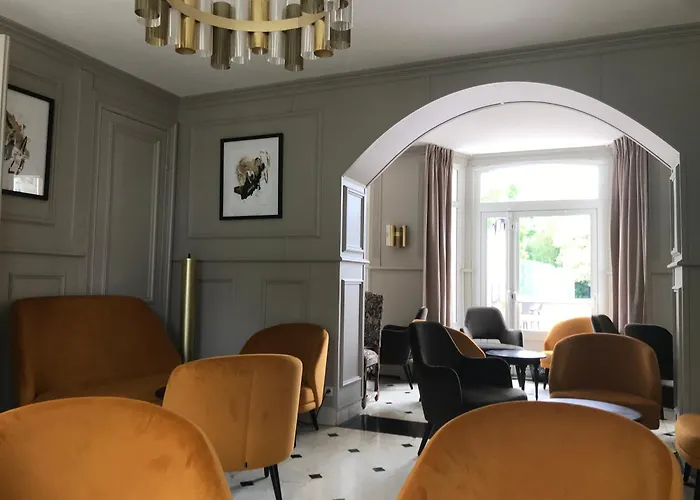 Logis Hotel & Restaurant - Le Chateau Des Tourelles 3 Etoiles