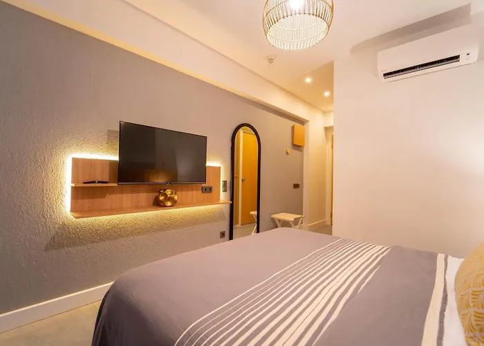 Hotel Club-E