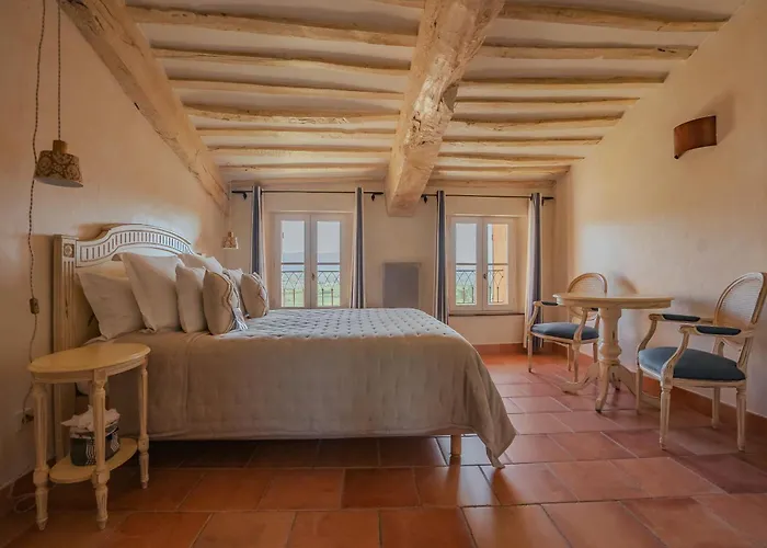 Hotel Omma à Roussillon en Isere