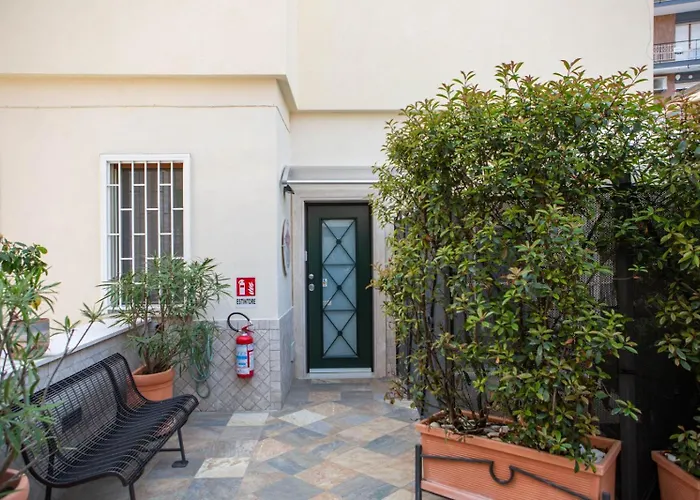 Little Rock Guest House Gaeta
