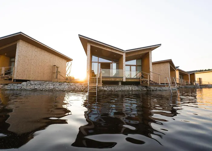 Bella Lake Resort