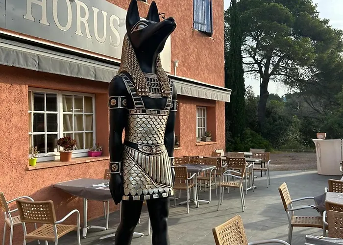Horus Hotel