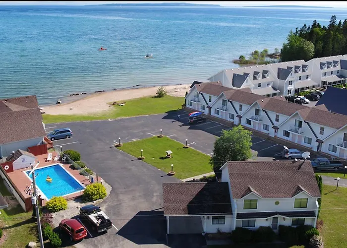 Bridgeview Motel Mackinaw City