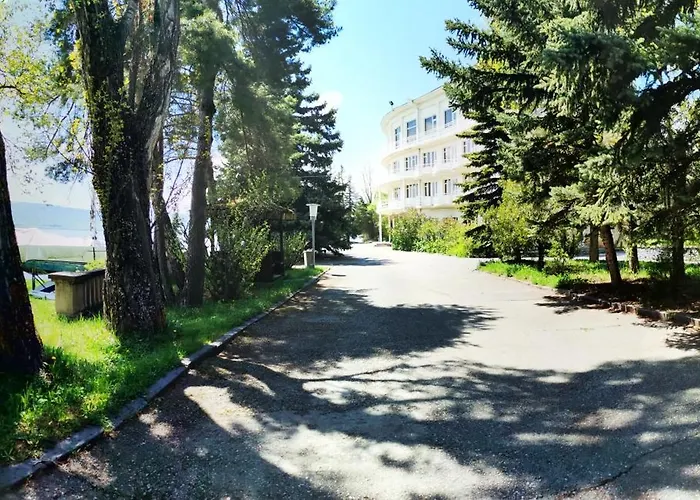 Blue Sevan Hotel