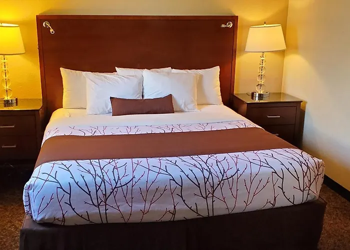 Olympic Inn & Suites