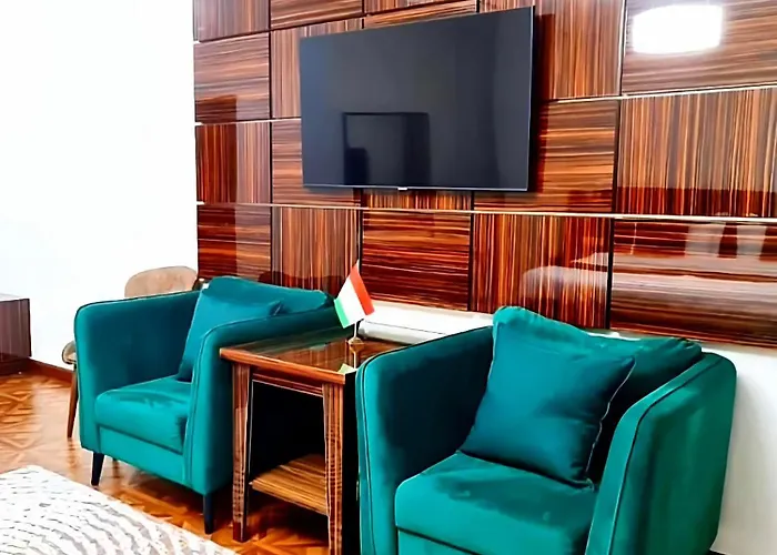 Hotel Ayni