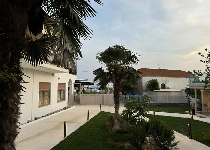 Studio Nikiti Beach
