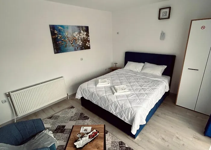 Greenhill Apartments