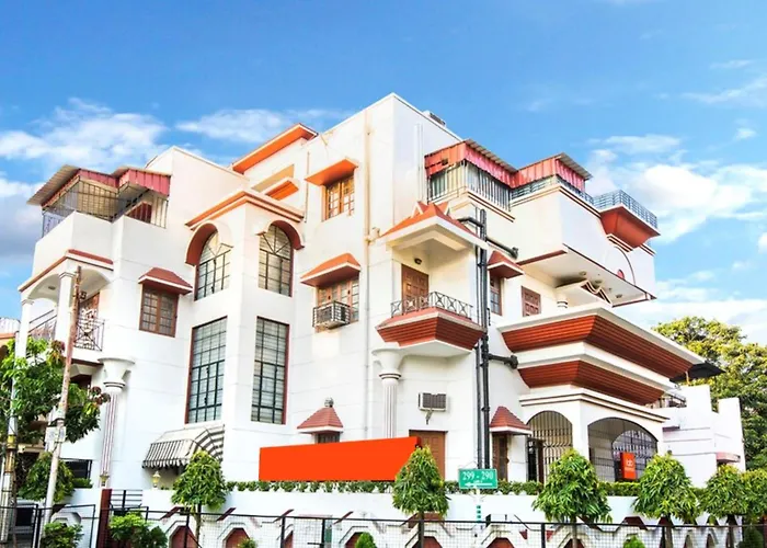 Goroomgo Ullash Residency Salt Lake City Kolkata - Luxurious Room Quality - Excellent Customer Service