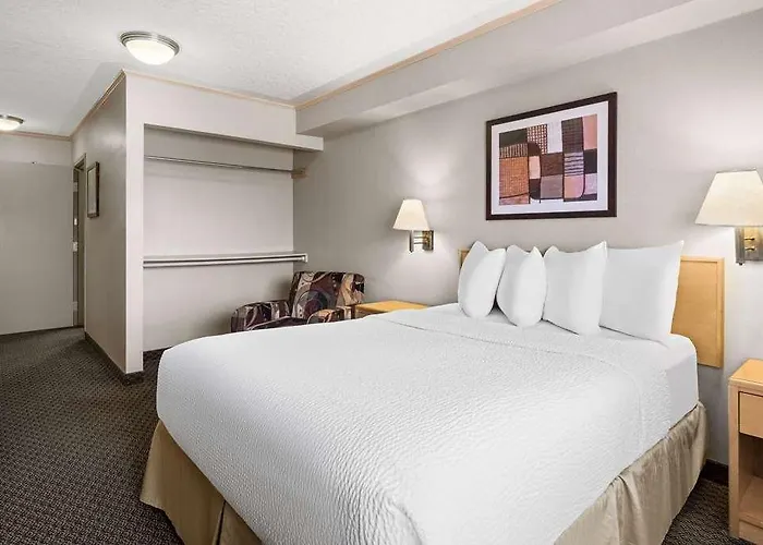 Travelodge By Wyndham Fort Mcmurray