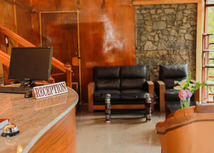 Hotel Silver Falls - Your Cozy & Budget-Friendly Escape In Nuwara Eliya!