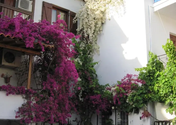Mouria Hotel