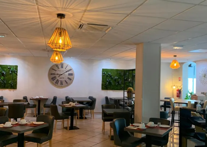 Le Regina Hotel Et Restaurant Canet-Plage