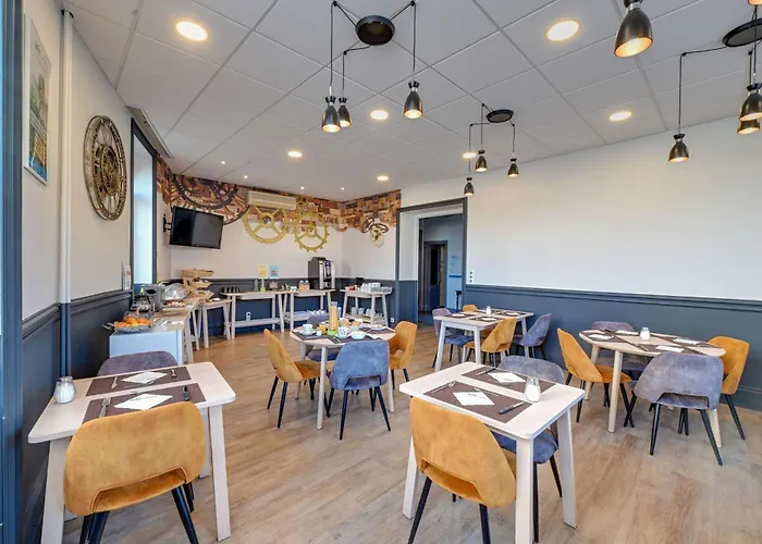 Brit Hotel Roanne - Le Grand Hôtel