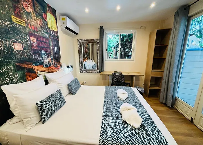 Hotel Coco Island