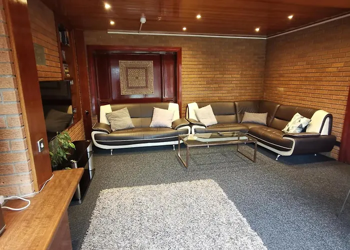 The Elmsleigh Suite At Claremont Hotel