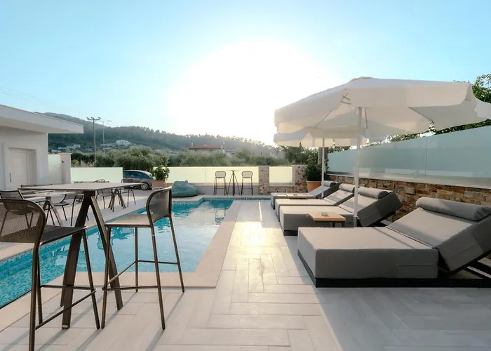 Metsikas Residence