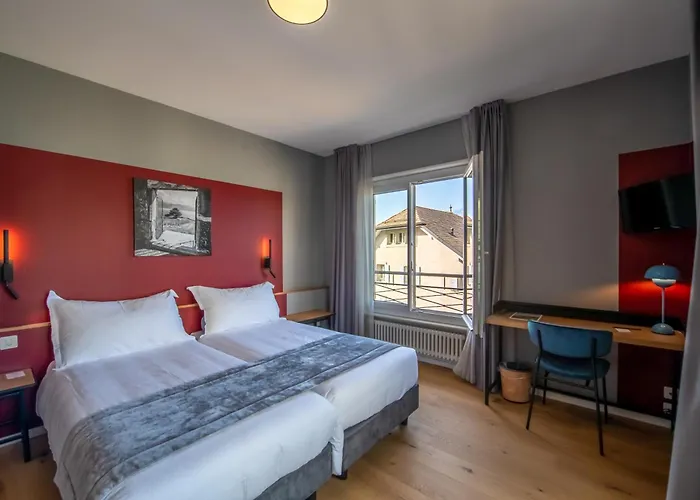 Chatonneyre Hotel & Restaurant