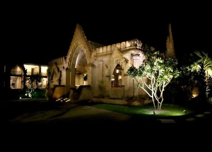 Famous Hotel Bagan