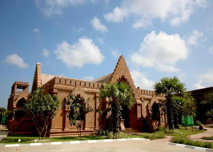 Famous Hotel Bagan