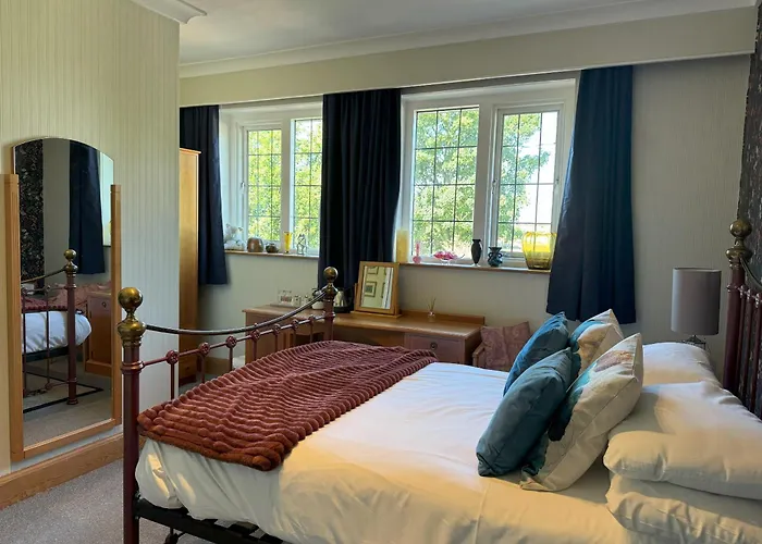 Knights Court Hotel